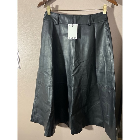 Zara Black  Skirt - Picture 1 of 3